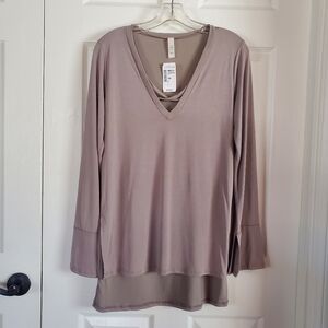 Jolie Los Angeles Taupe Long Sleeves Blouse V-neck Crisscross Hi-lo Size Small